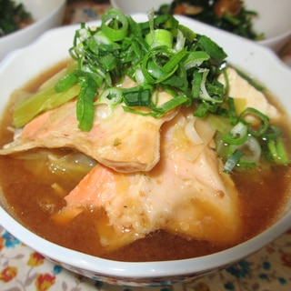 鮭とキャベツの味噌鍋